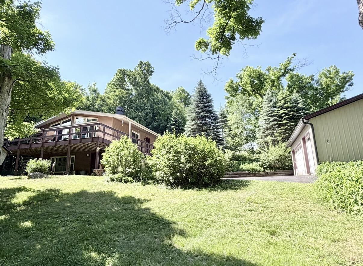 W2875 W Kniep Rd, Elkhorn, WI 53121