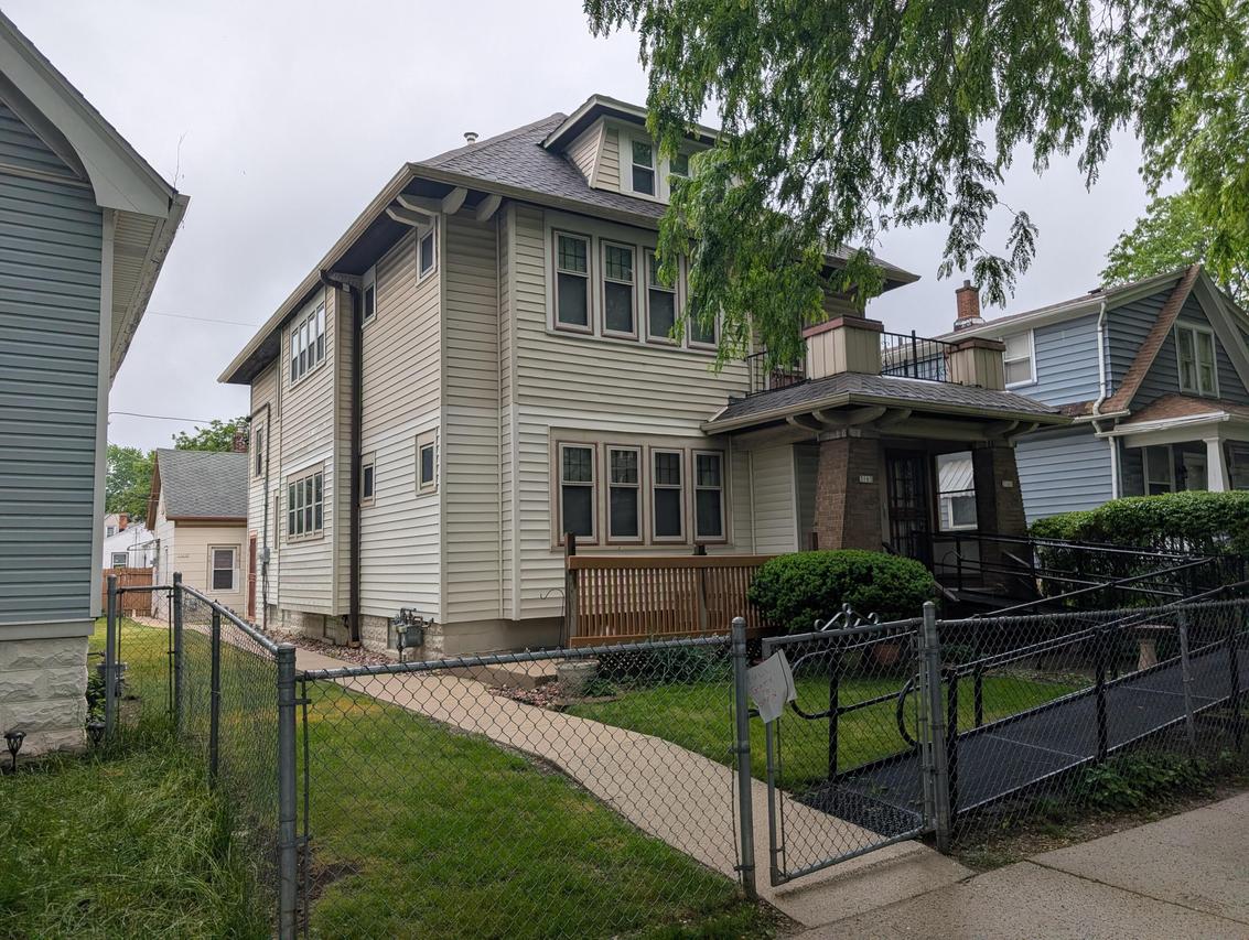 3163 N 39th St #3165, Milwaukee, WI 53216
