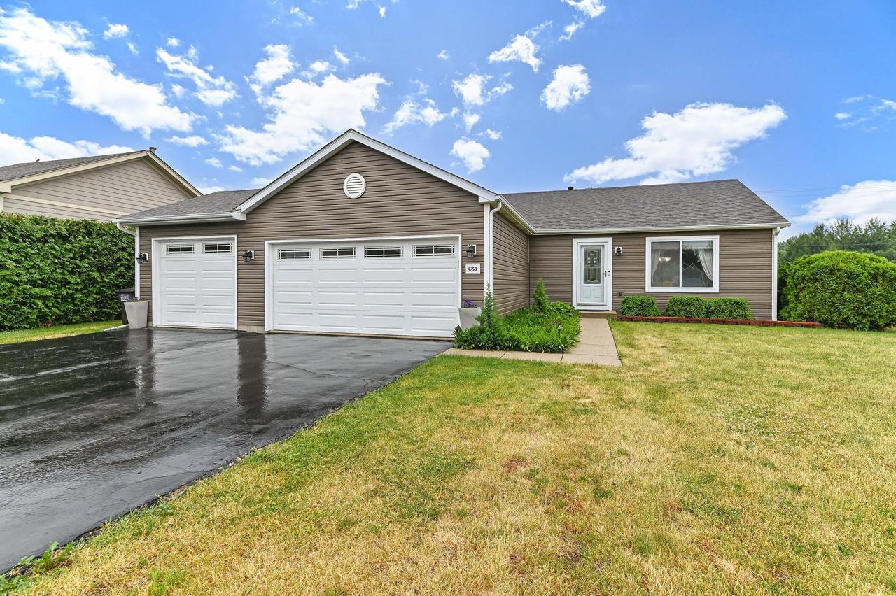 1063 Pheasant Dr, Genoa City, WI 53128