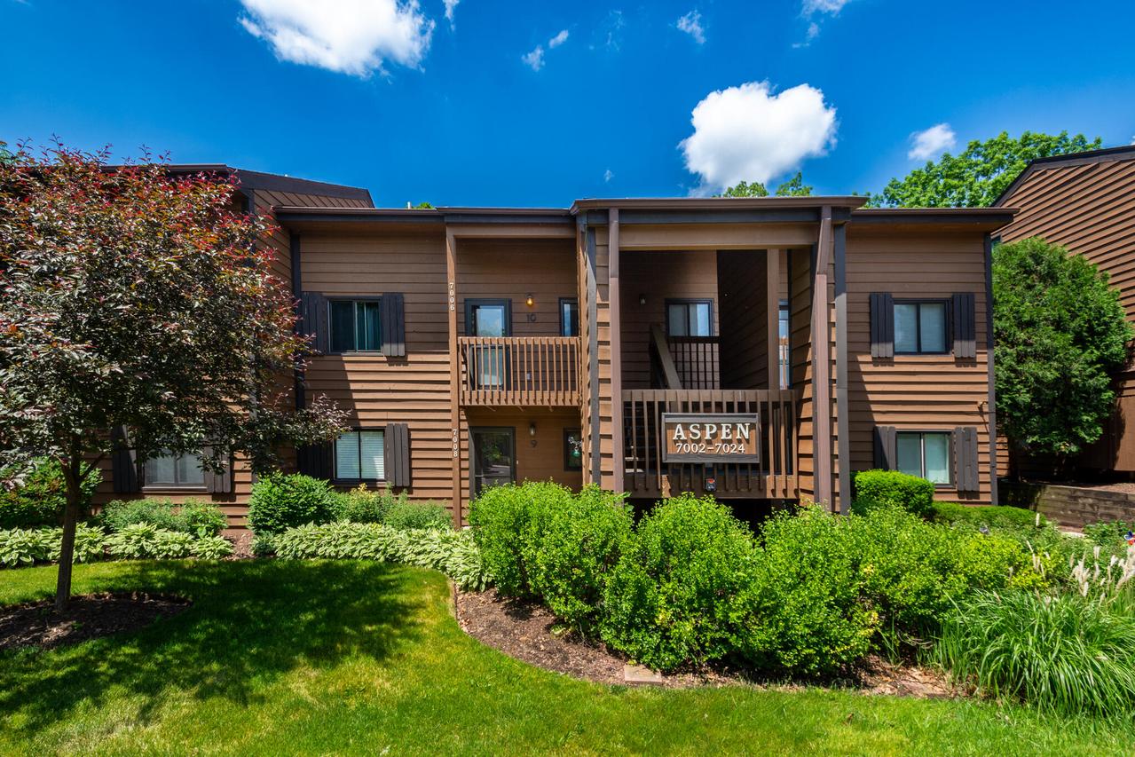 7006 238th Ave #10, Paddock Lake, WI 53168