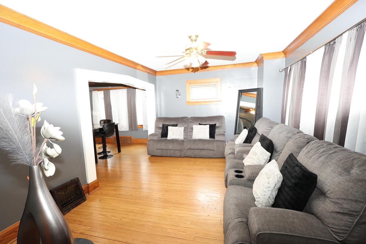 4064 N 24th St, Milwaukee, WI 53209