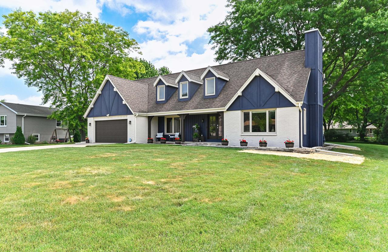 W205S10388 Cindy Ct, Muskego, WI 53150