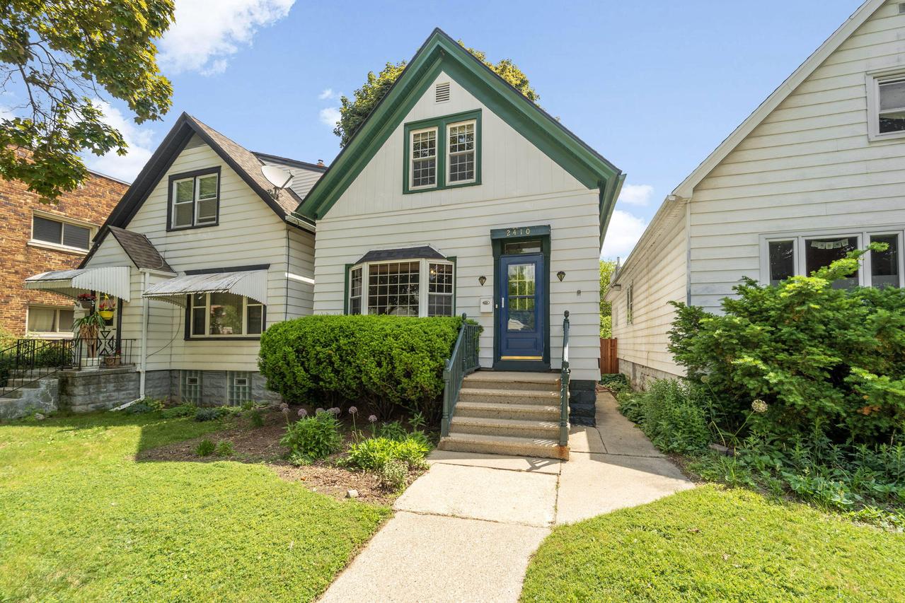 2410 S Lenox St, Milwaukee, WI 53207