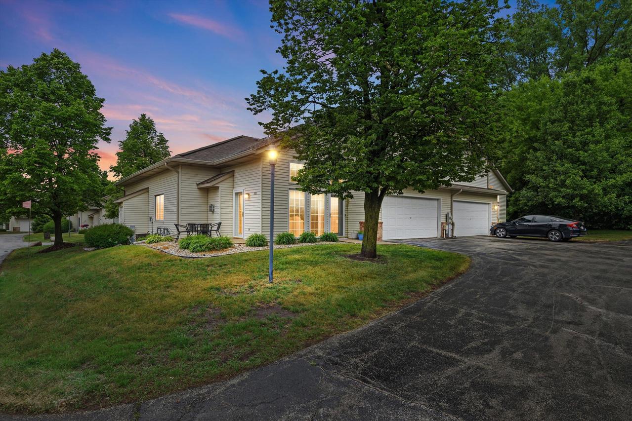2419 Fox River #A, Waukesha, WI 53189
