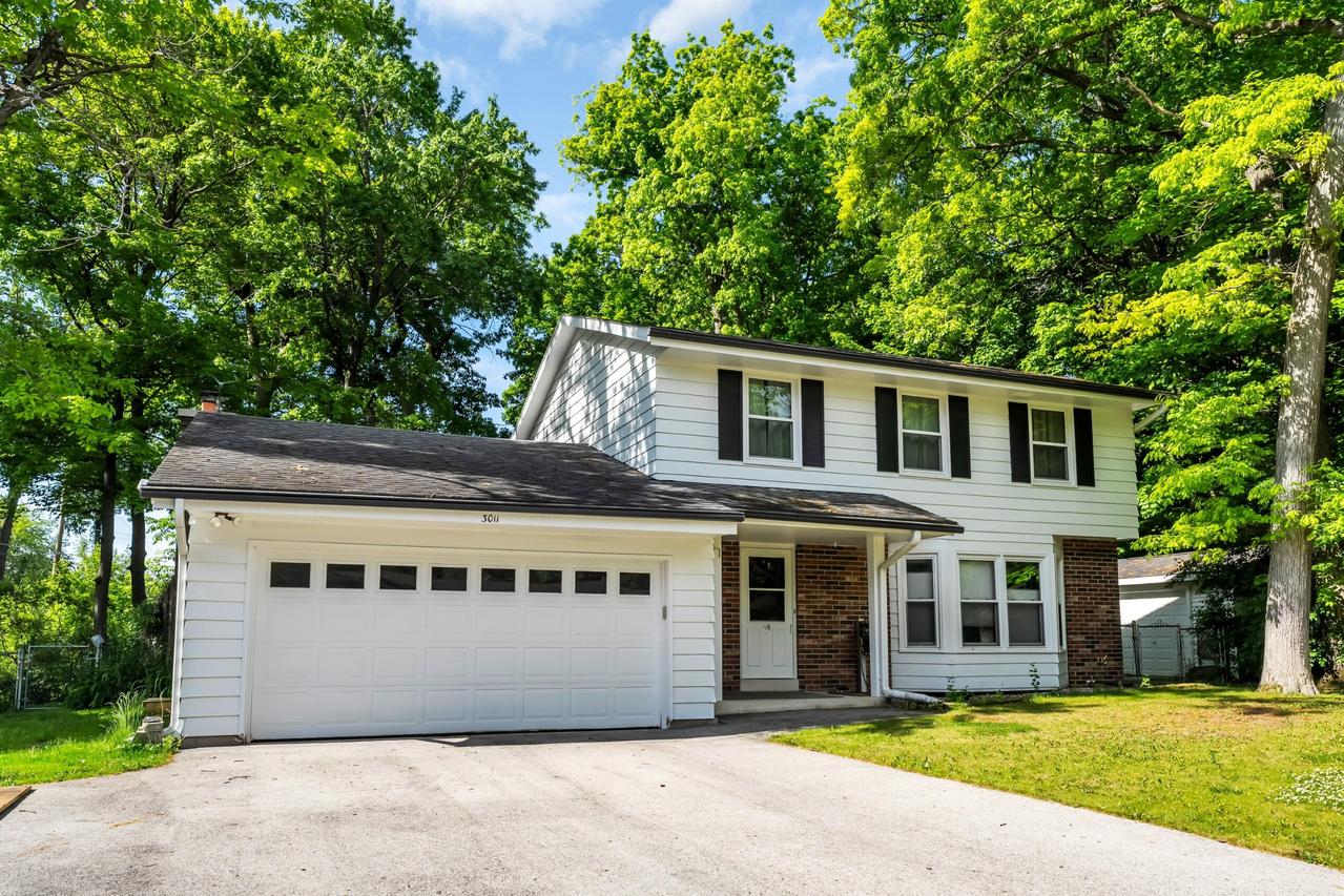 3011 Bruce Dr, Caledonia, WI 53404