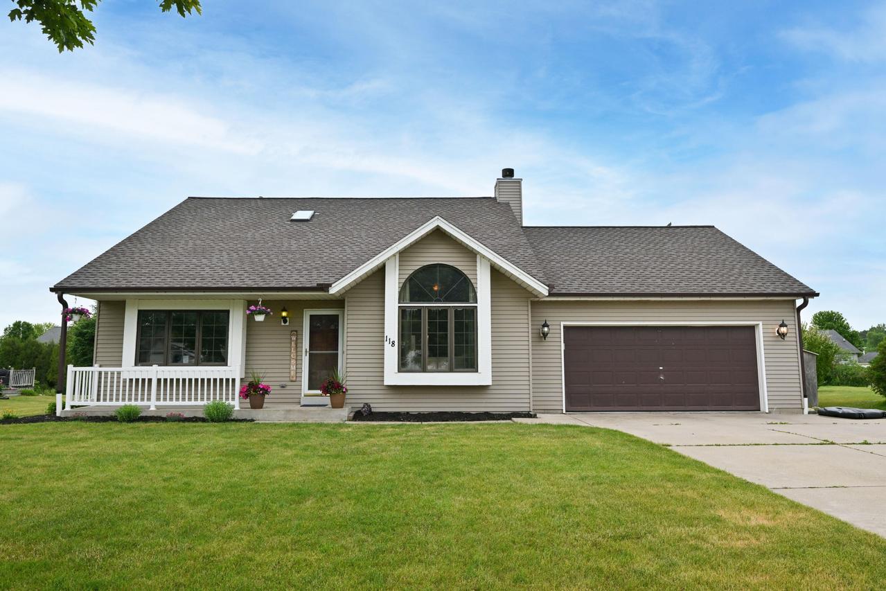 118 Mckenzie Rd, Mukwonago, WI 53149