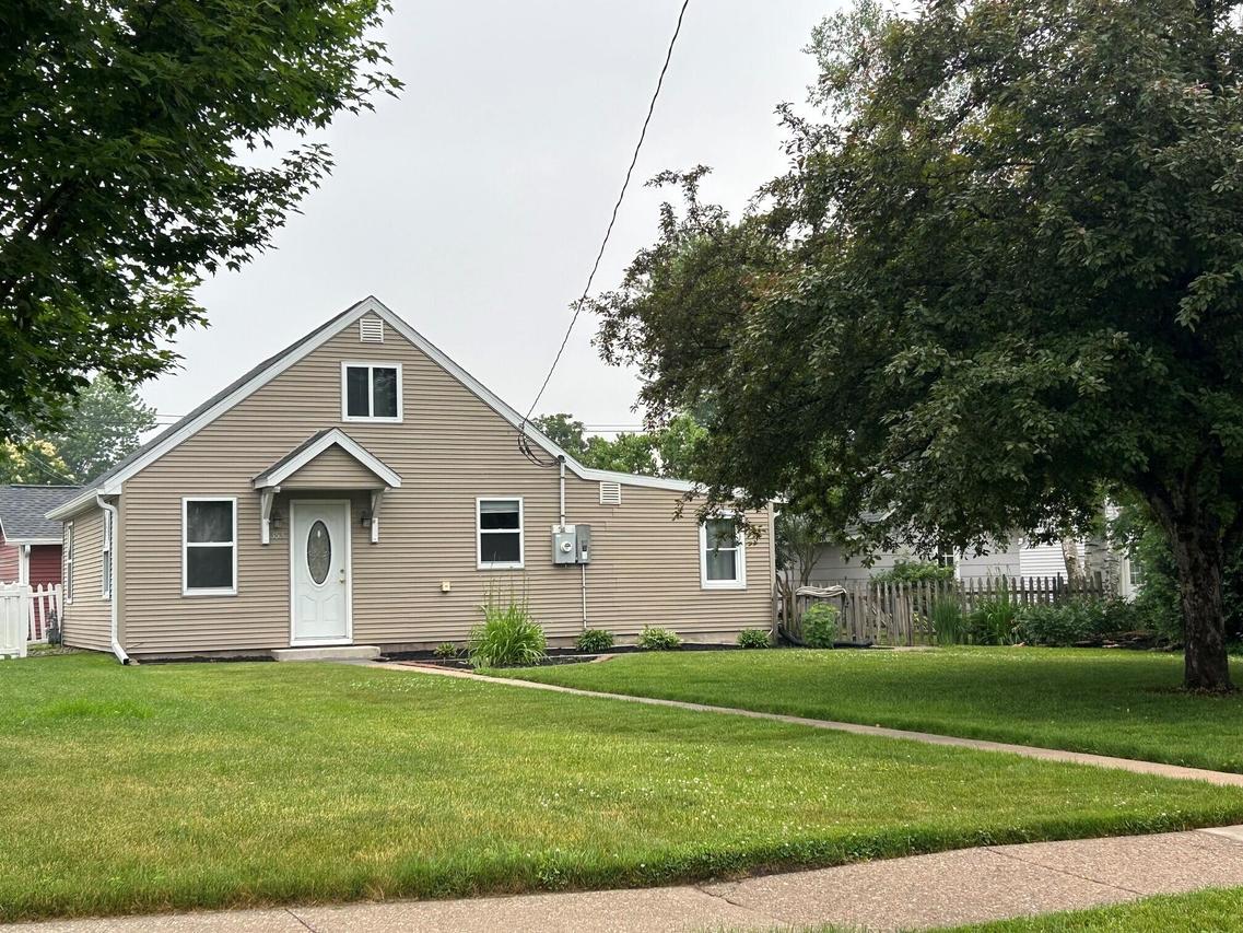 353 N Rose St, West Salem, WI 54669