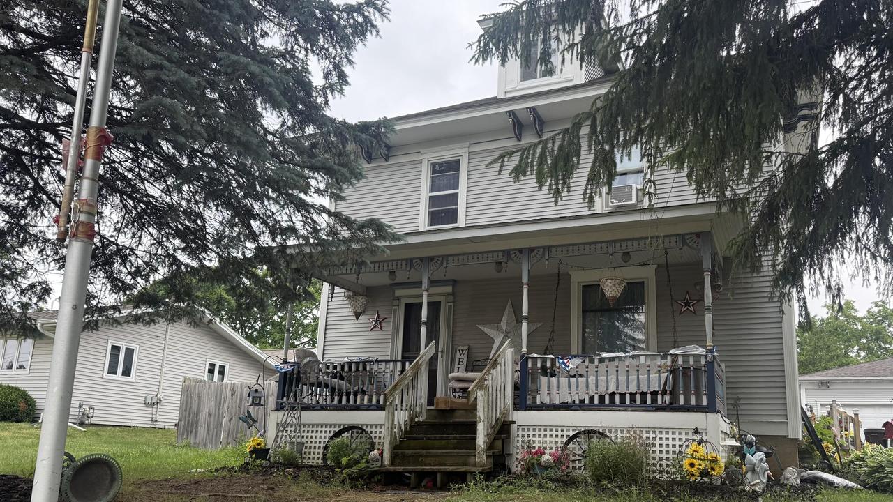 222 W Beloit St, Darien, WI 53114