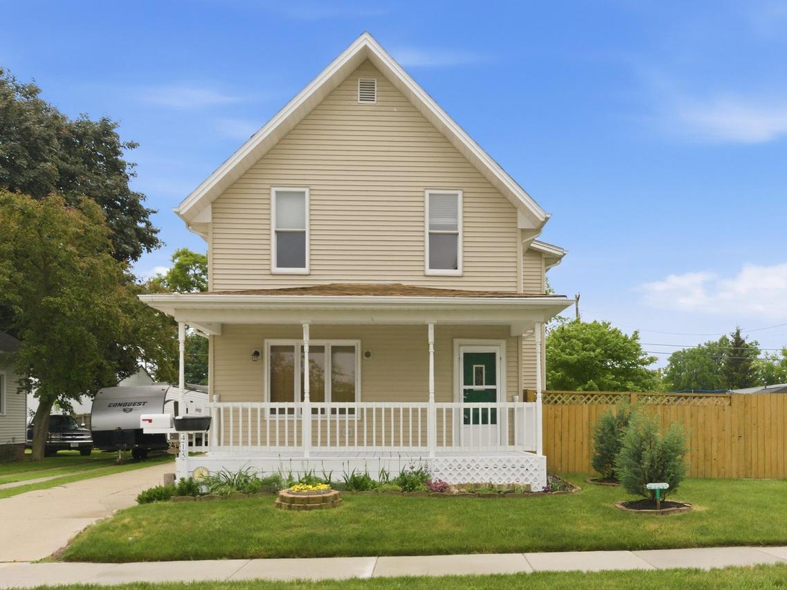 415 Adams St, Sheboygan Falls, WI 53085