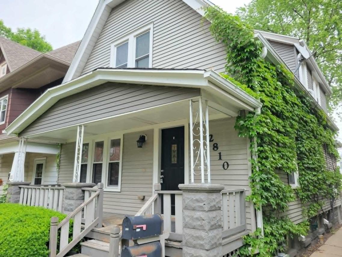 2810 S Lenox St, Milwaukee, WI 53207