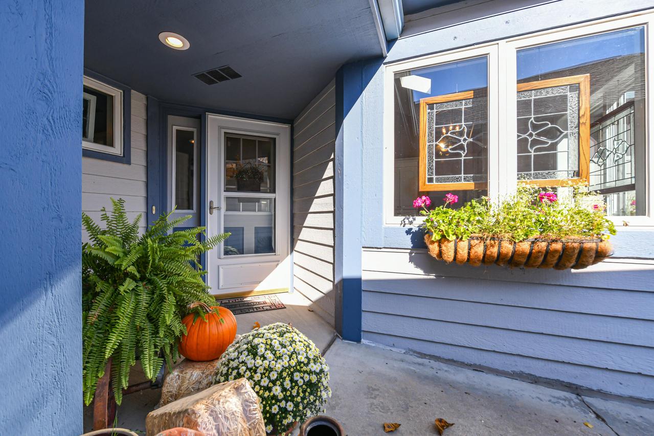 971 Bay View, Mukwonago, WI 53149