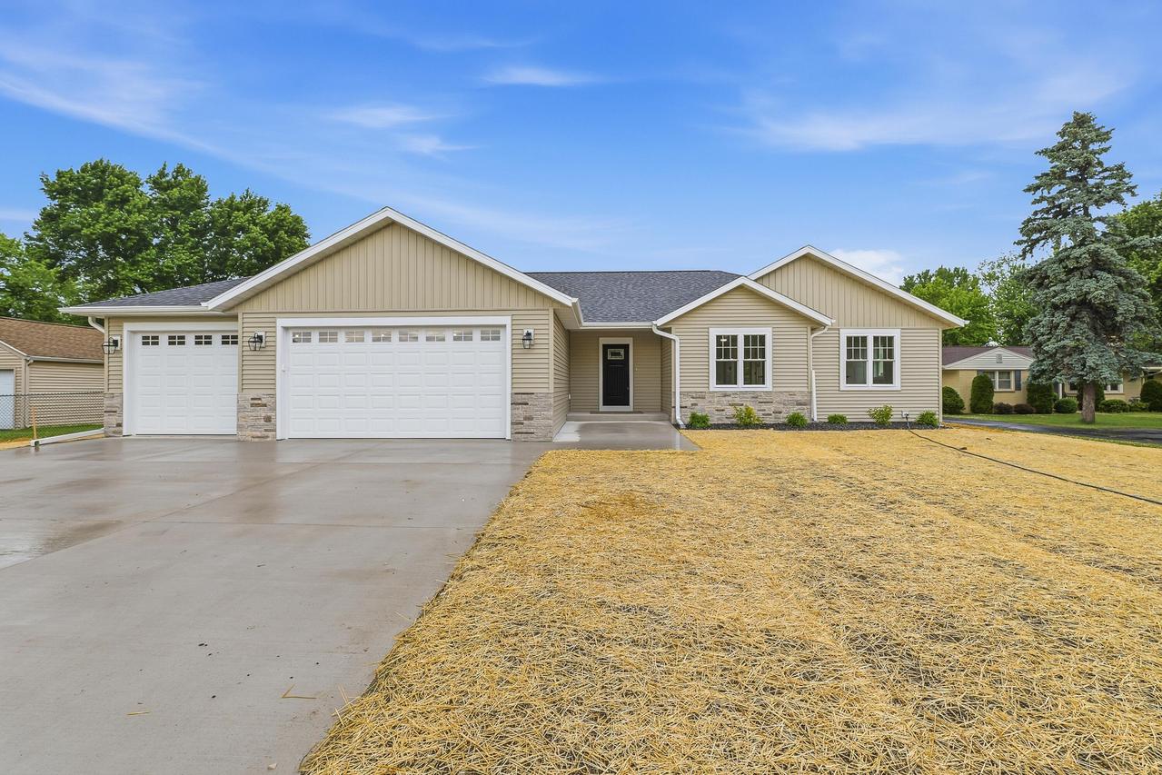 1150 Fond Du Lac Ave, Fond Du Lac, WI 54935