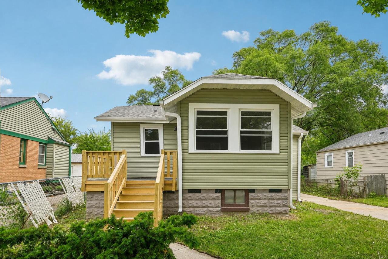 4758 N 49th St, Milwaukee, WI 53218