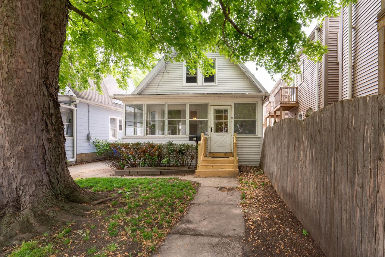 6504 22nd Ave, Kenosha, WI 53143