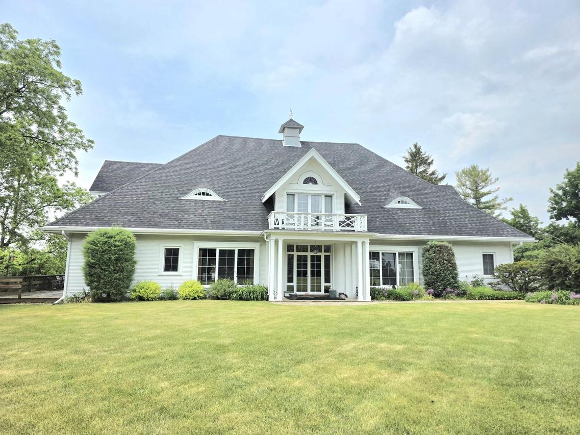 711 Giddings Ave #707, Sheboygan Falls, WI 53085