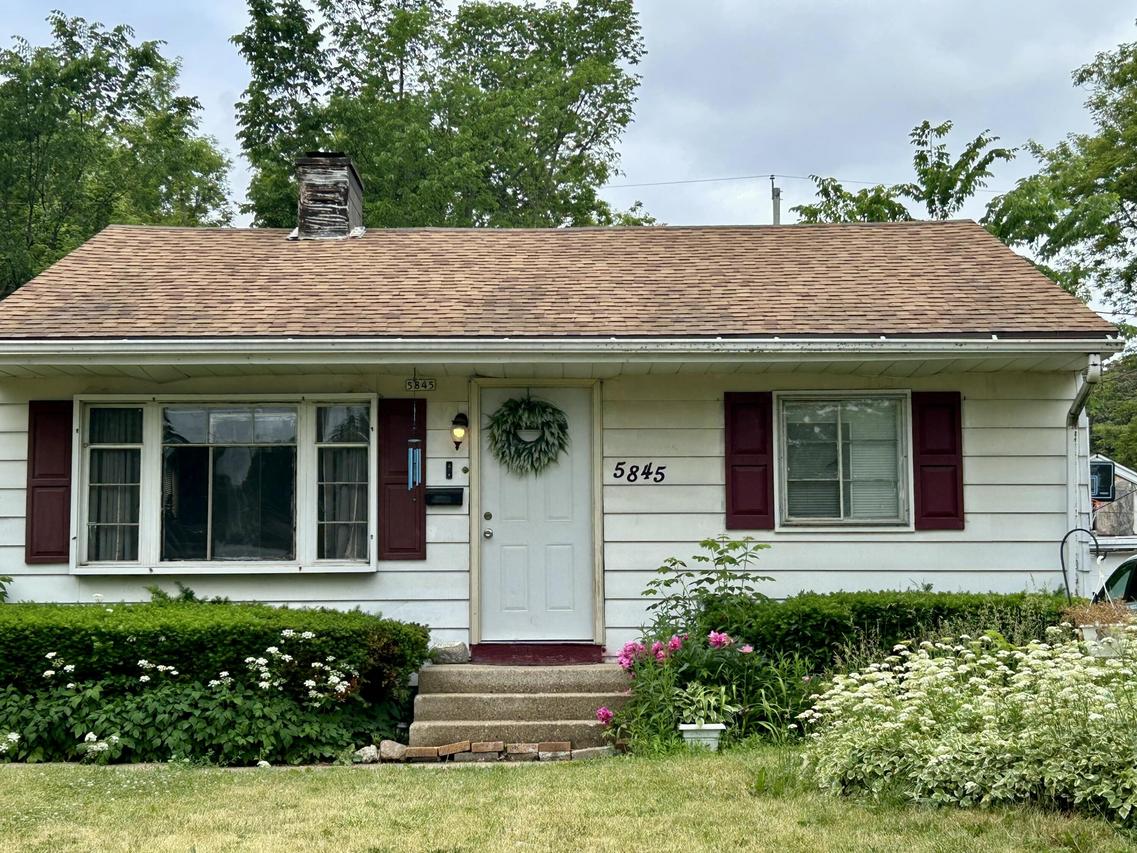 5845 N 35th St, Milwaukee, WI 53209