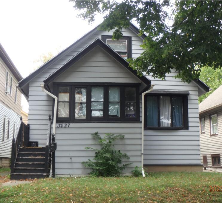 3427 N Palmer St, Milwaukee, WI 53212