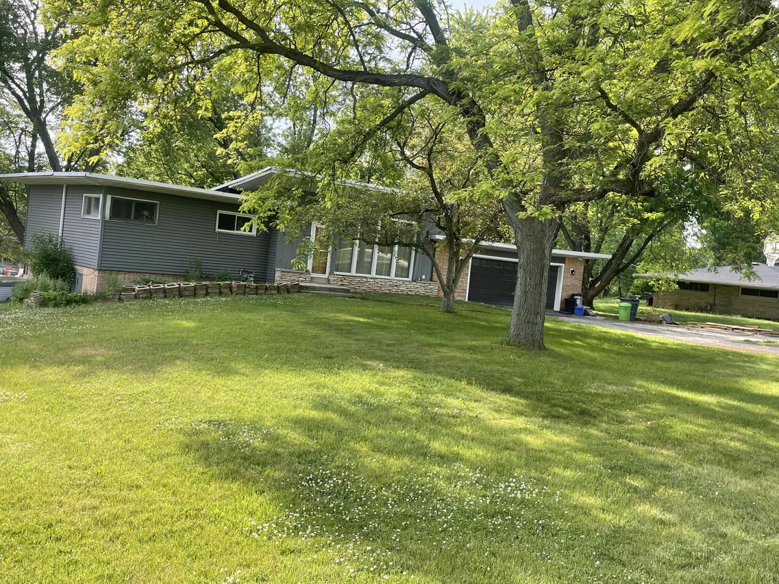 4625 N 149th St, Brookfield, WI 53005