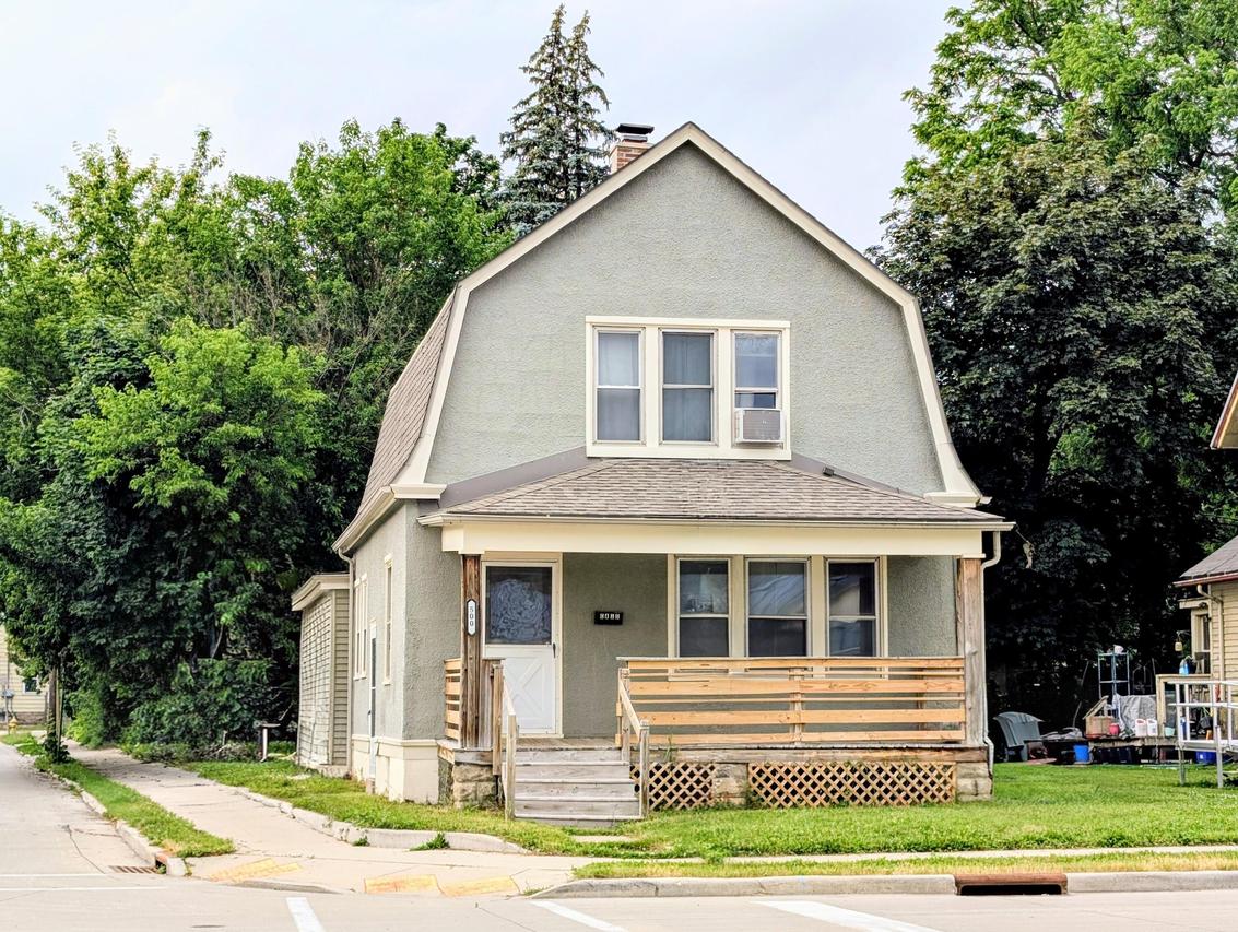 500 E Main St, Waukesha, WI 53186