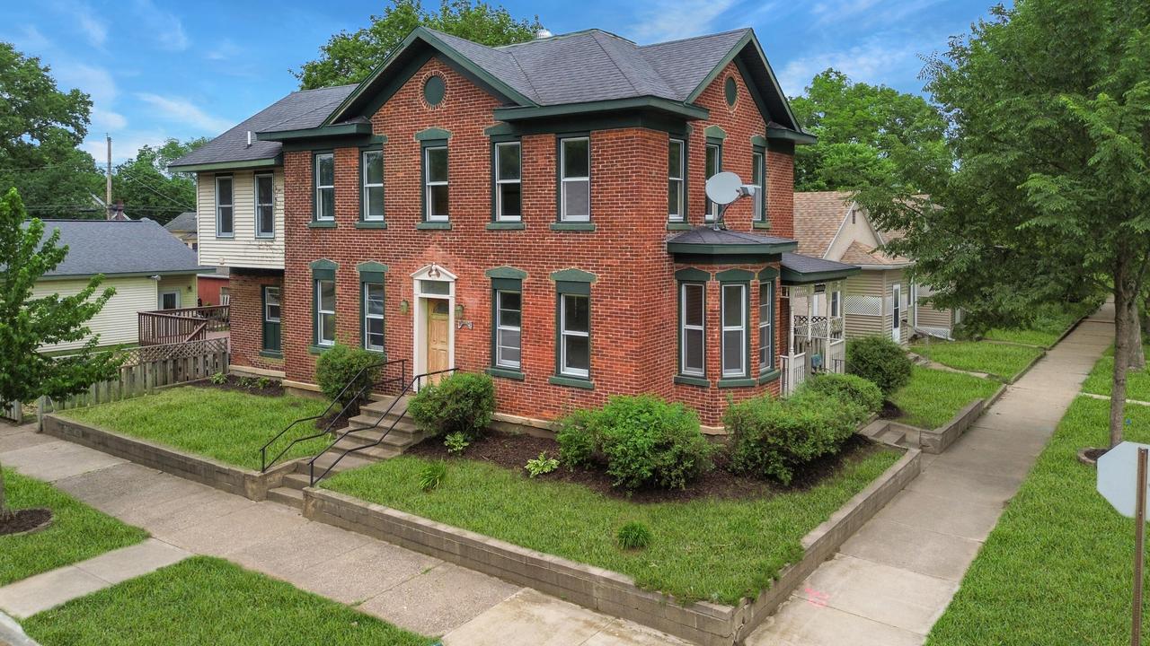 1501 Johnson St, La Crosse, WI 54601