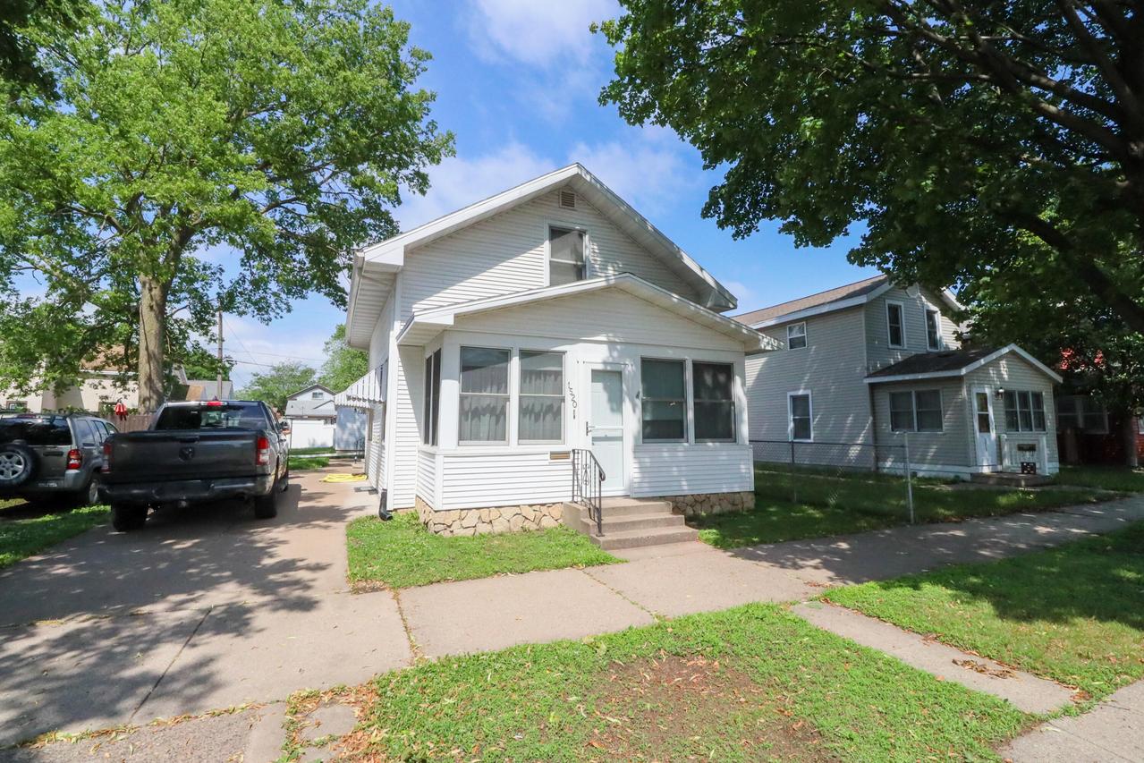 1520 11th St, La Crosse, WI 54601