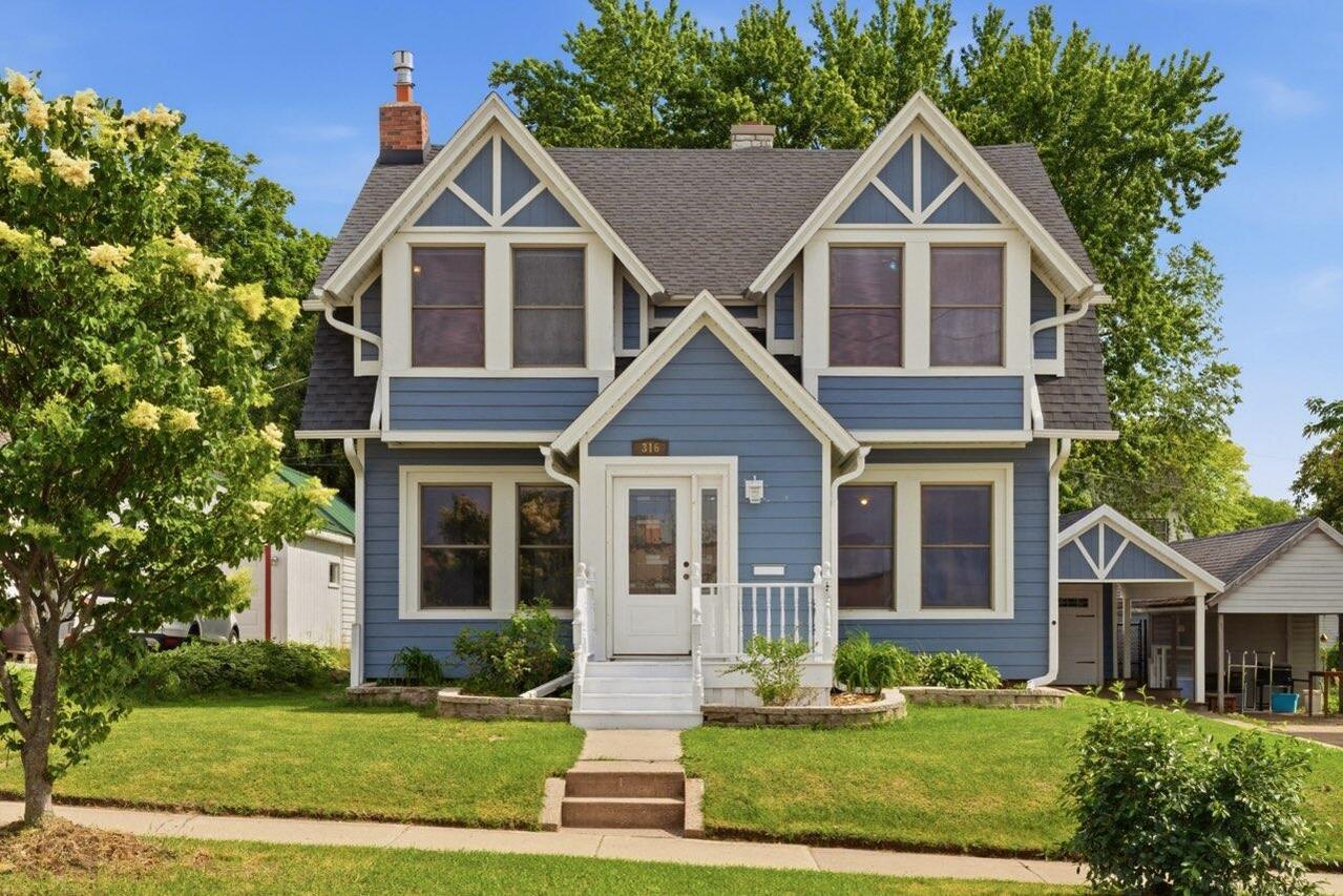 316 W La Crosse St, Tomah, WI 54660