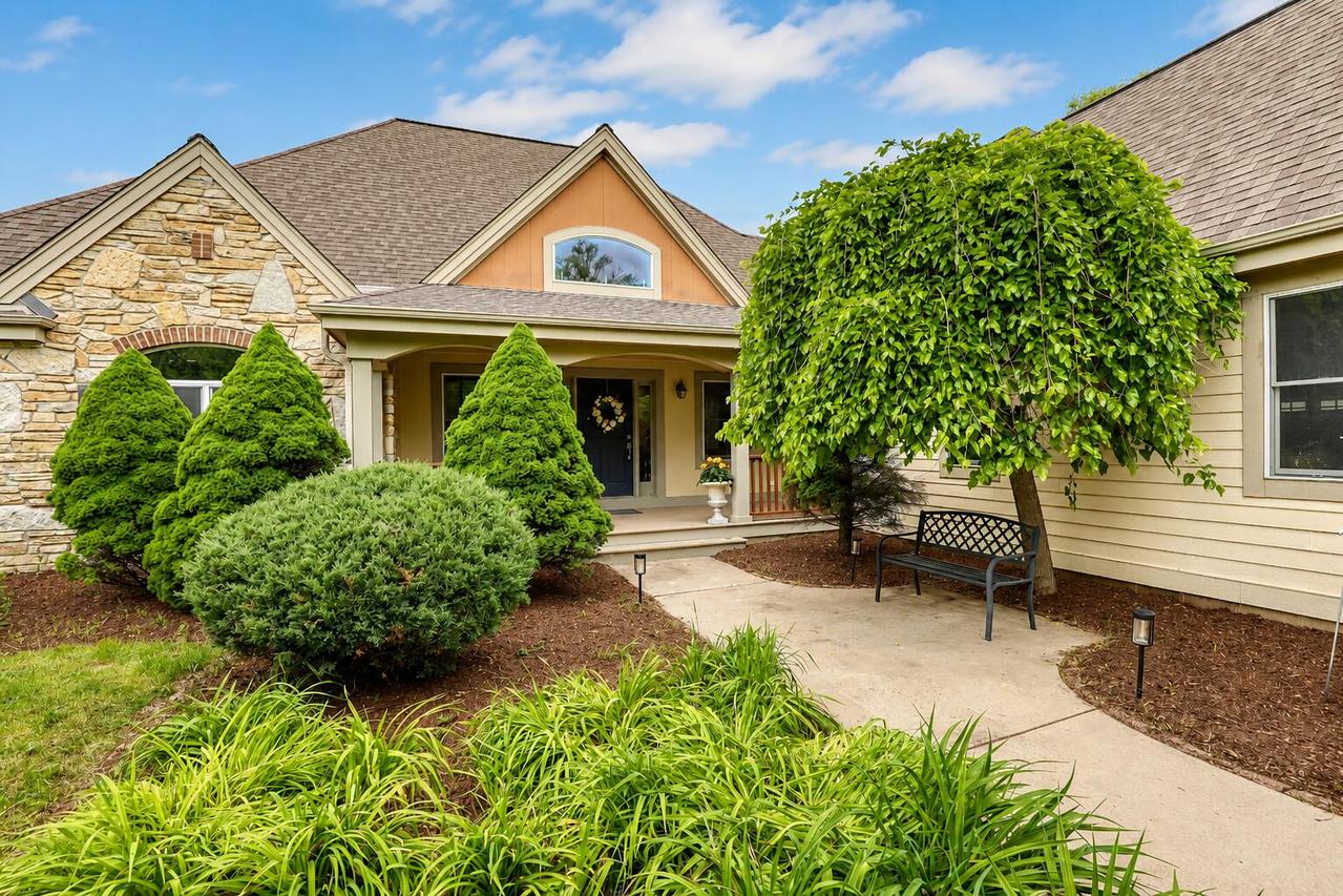 13345 N Windsor Ct, Mequon, WI 53097