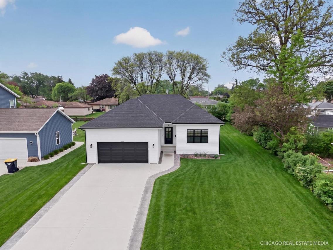 9827 W Dakota St, West Allis, WI 53227