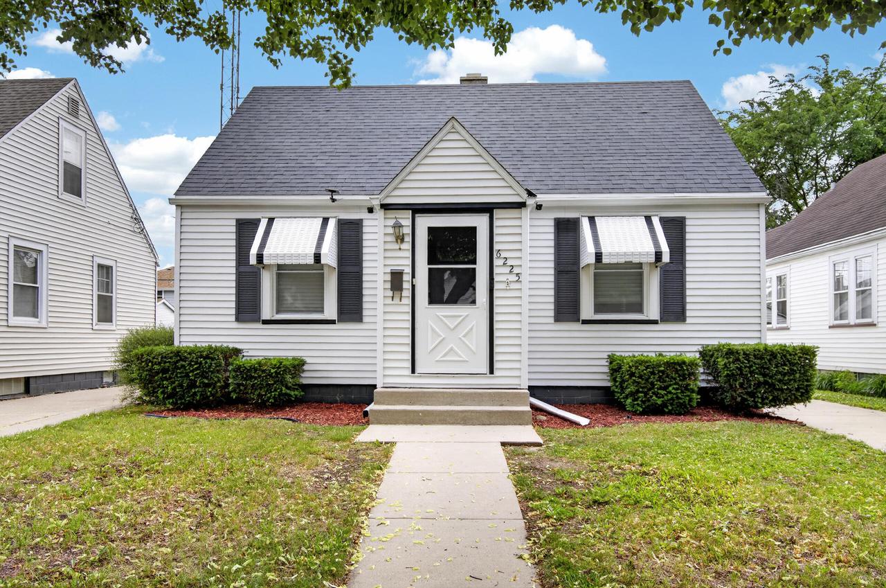 6225 34th Ave, Kenosha, WI 53142