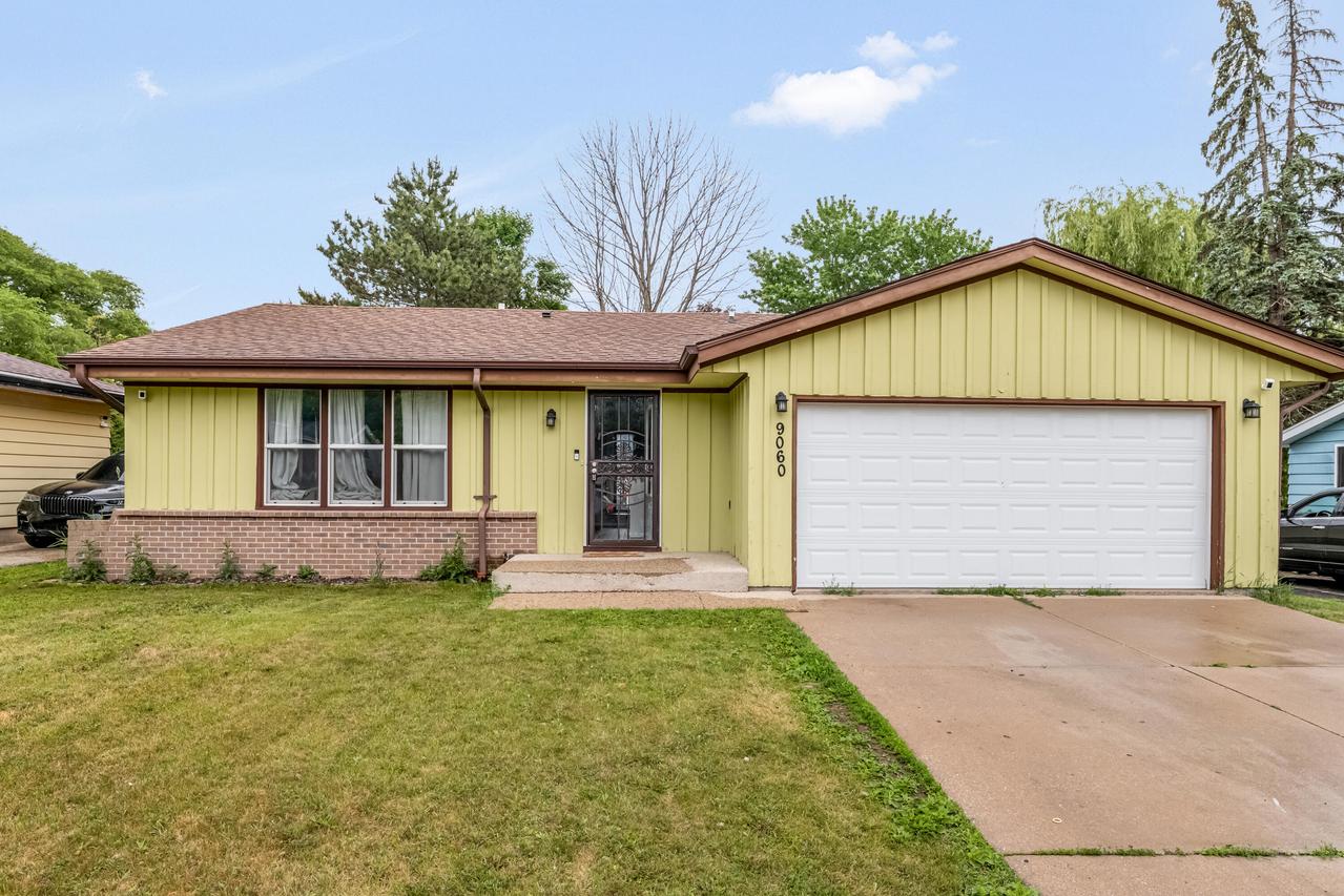 9060 N 86th St, Milwaukee, WI 53224