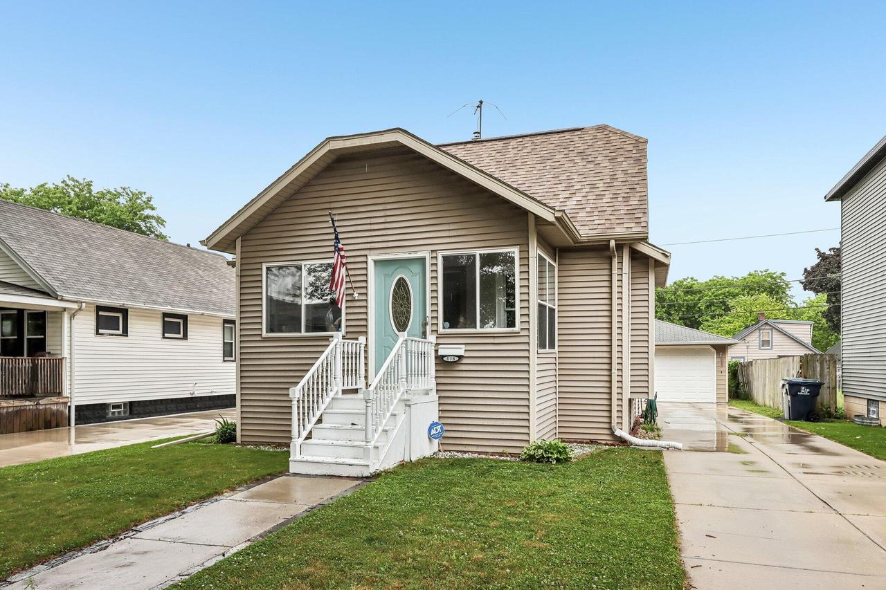 418 S 69th St, Milwaukee, WI 53214