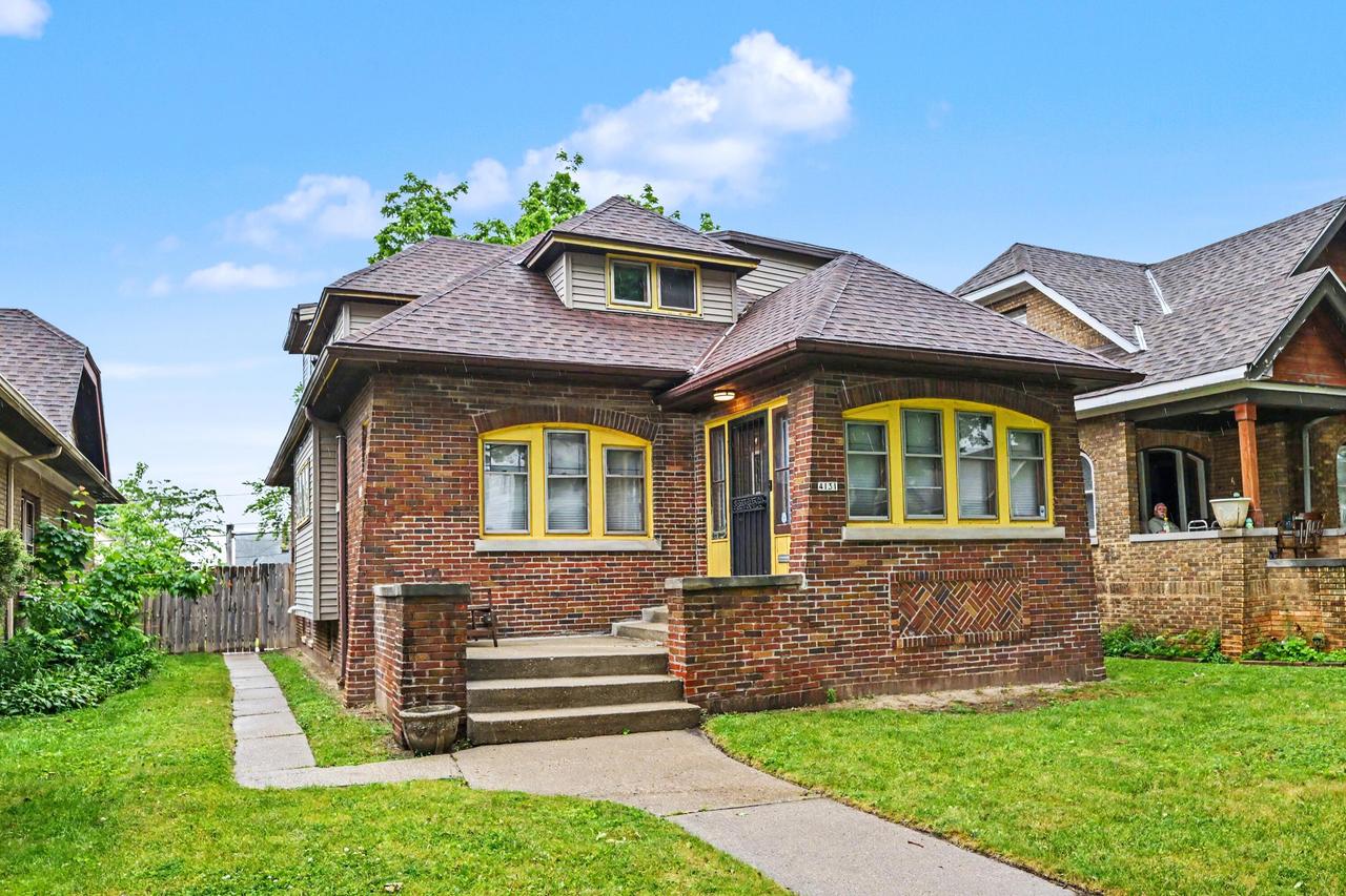 4131 N 16th St, Milwaukee, WI 53209