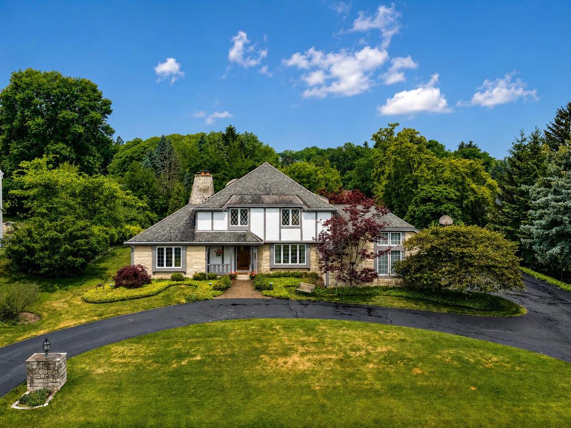 365 Sheffield Dr, Brookfield, WI 53005