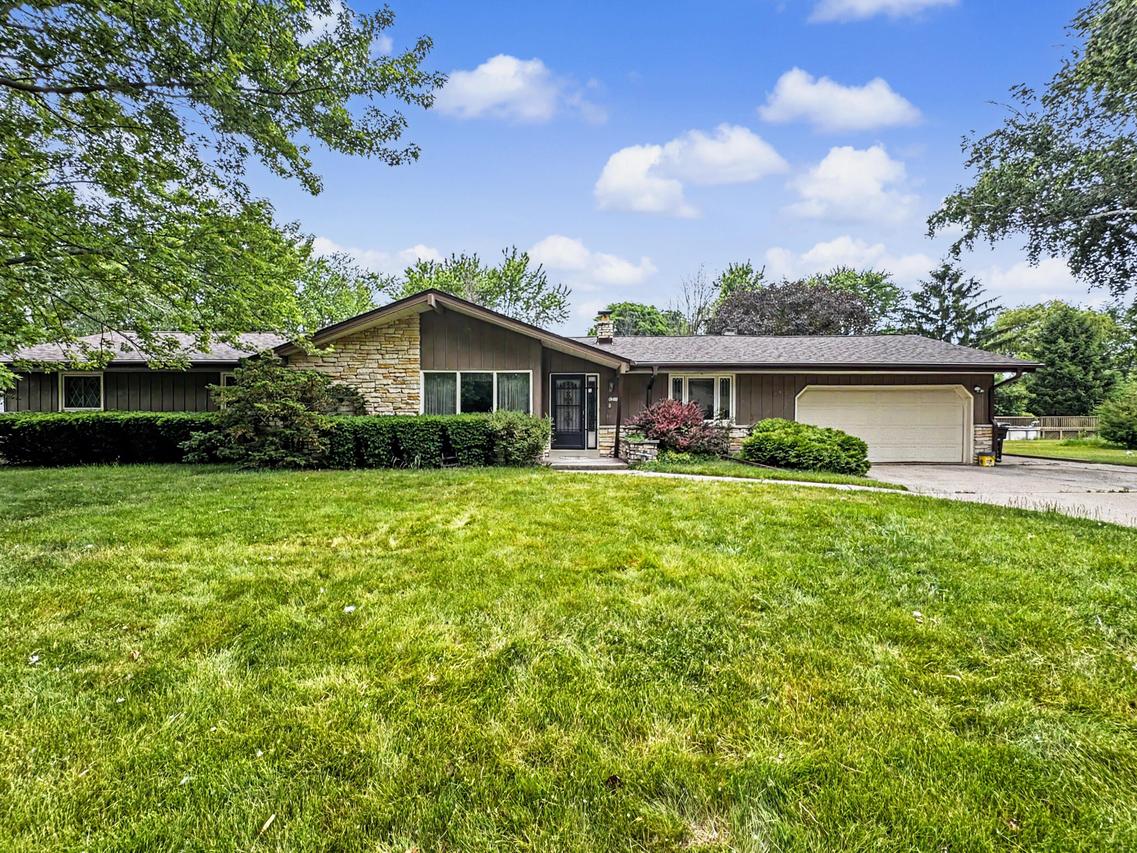4500 W Abbott Ave, Greenfield, WI 53220