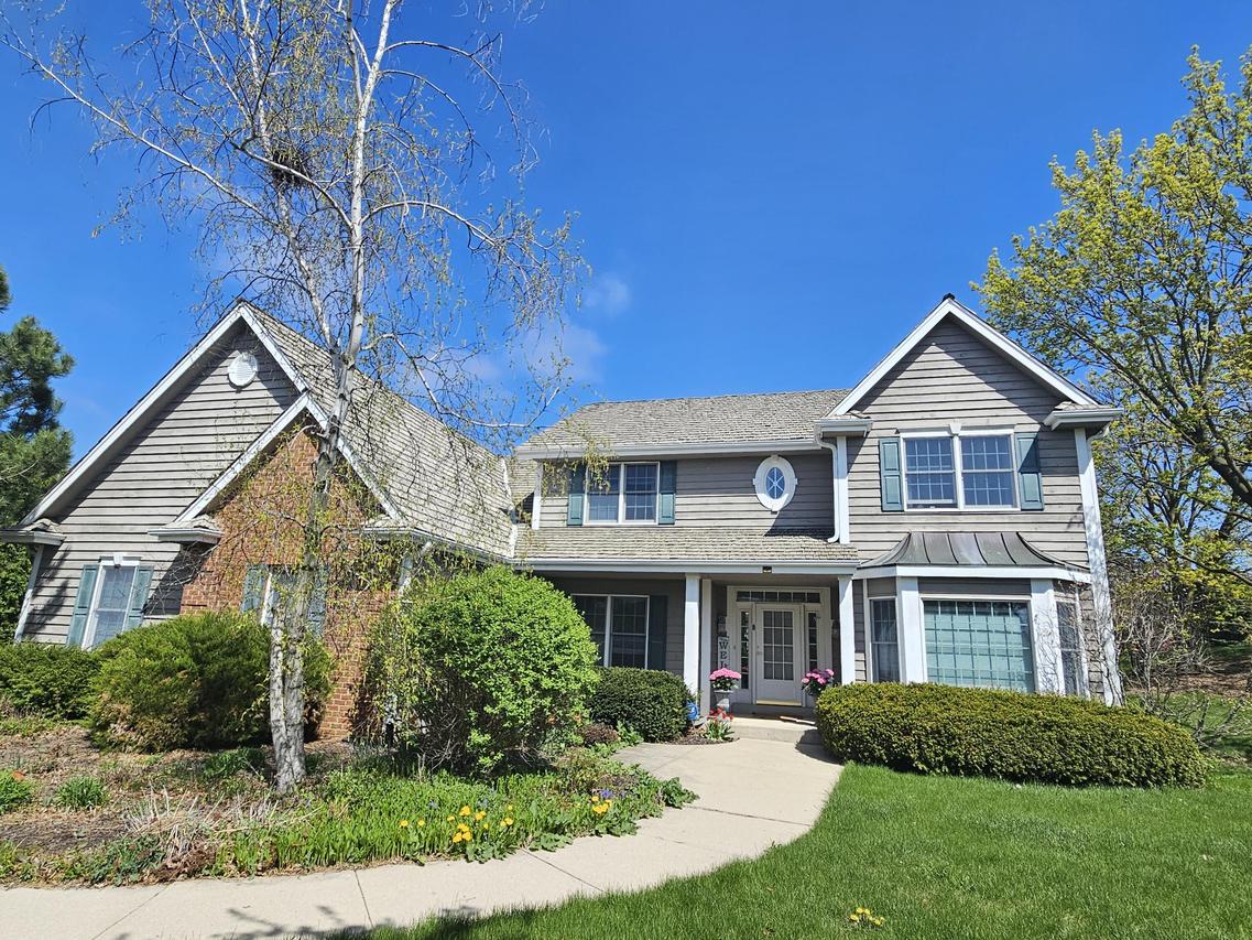 18840 Brookridge Dr, Brookfield, WI 53045