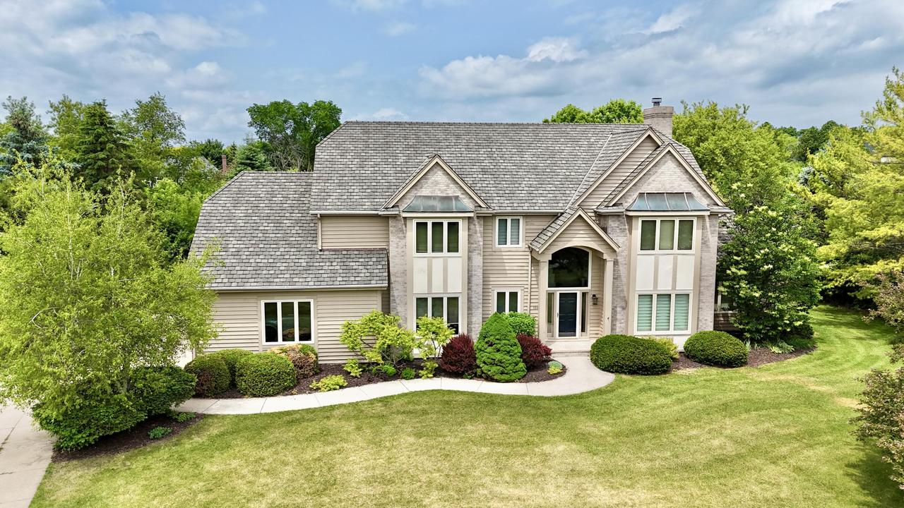10431 N Gazebo Hill, Mequon, WI 53092