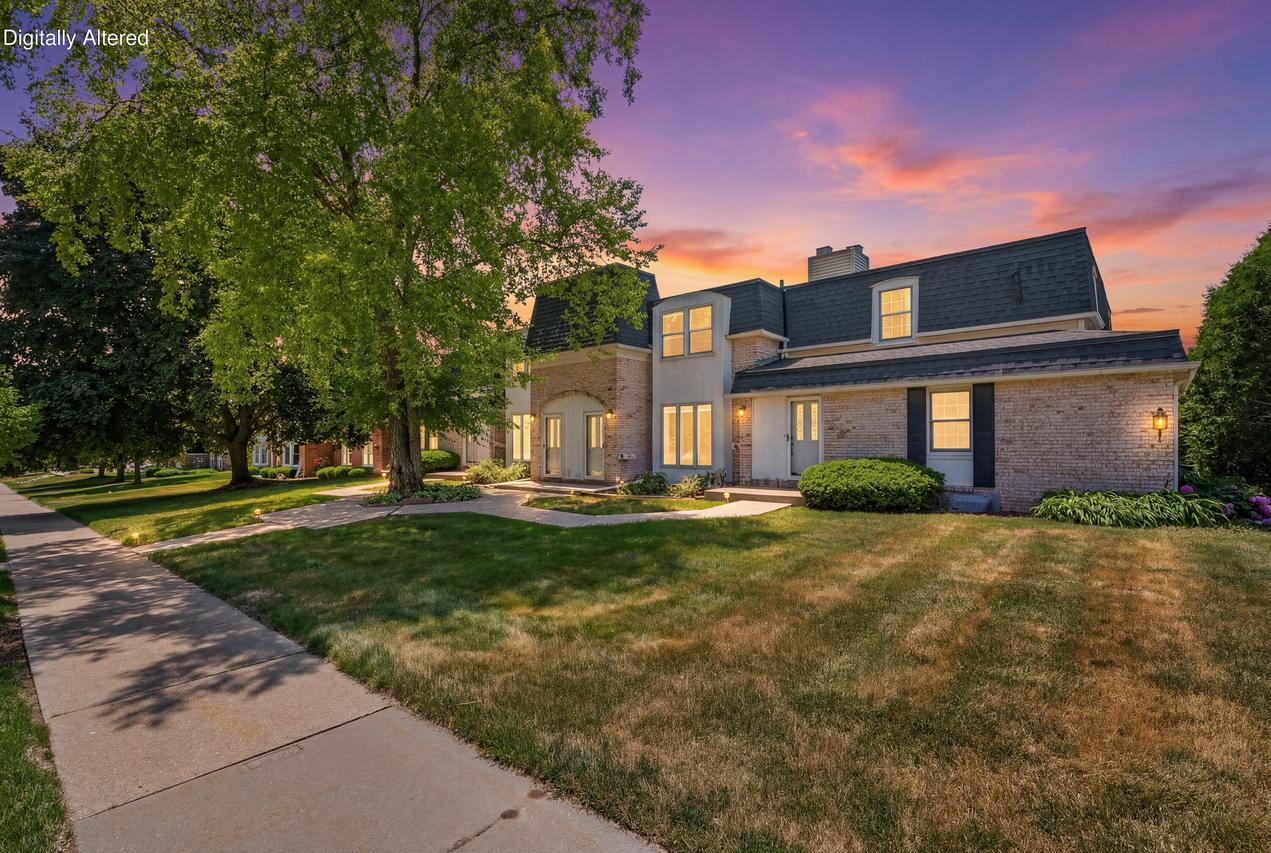 2005 Chateau Ct, Grafton, WI 53024