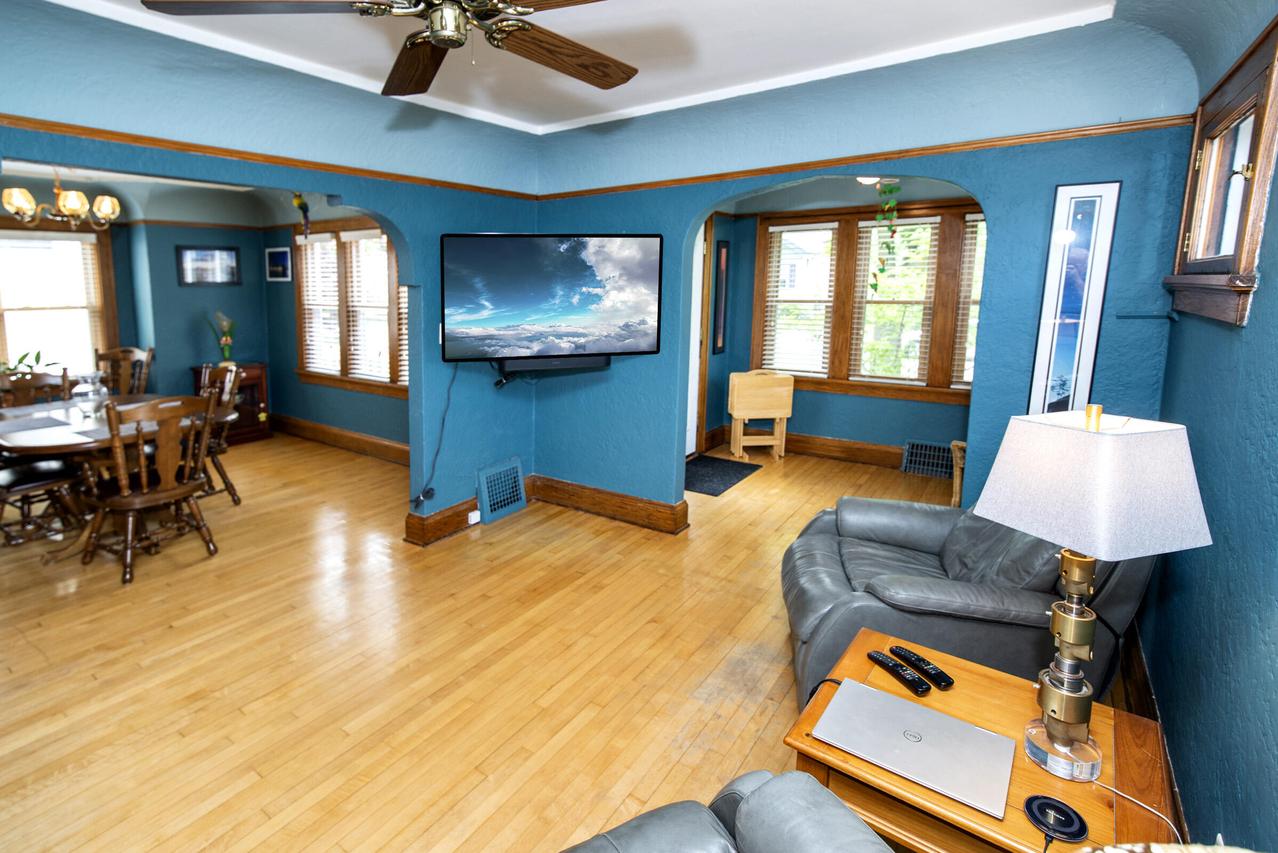 182 N 71st St, Milwaukee, WI 53213