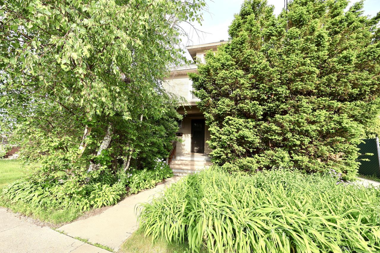 1805 Taylor Ave, Racine, WI 53403