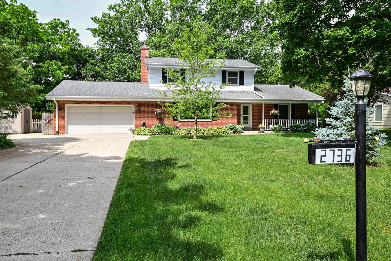 2736 Shamrock Dr, Mount Pleasant, WI 53406