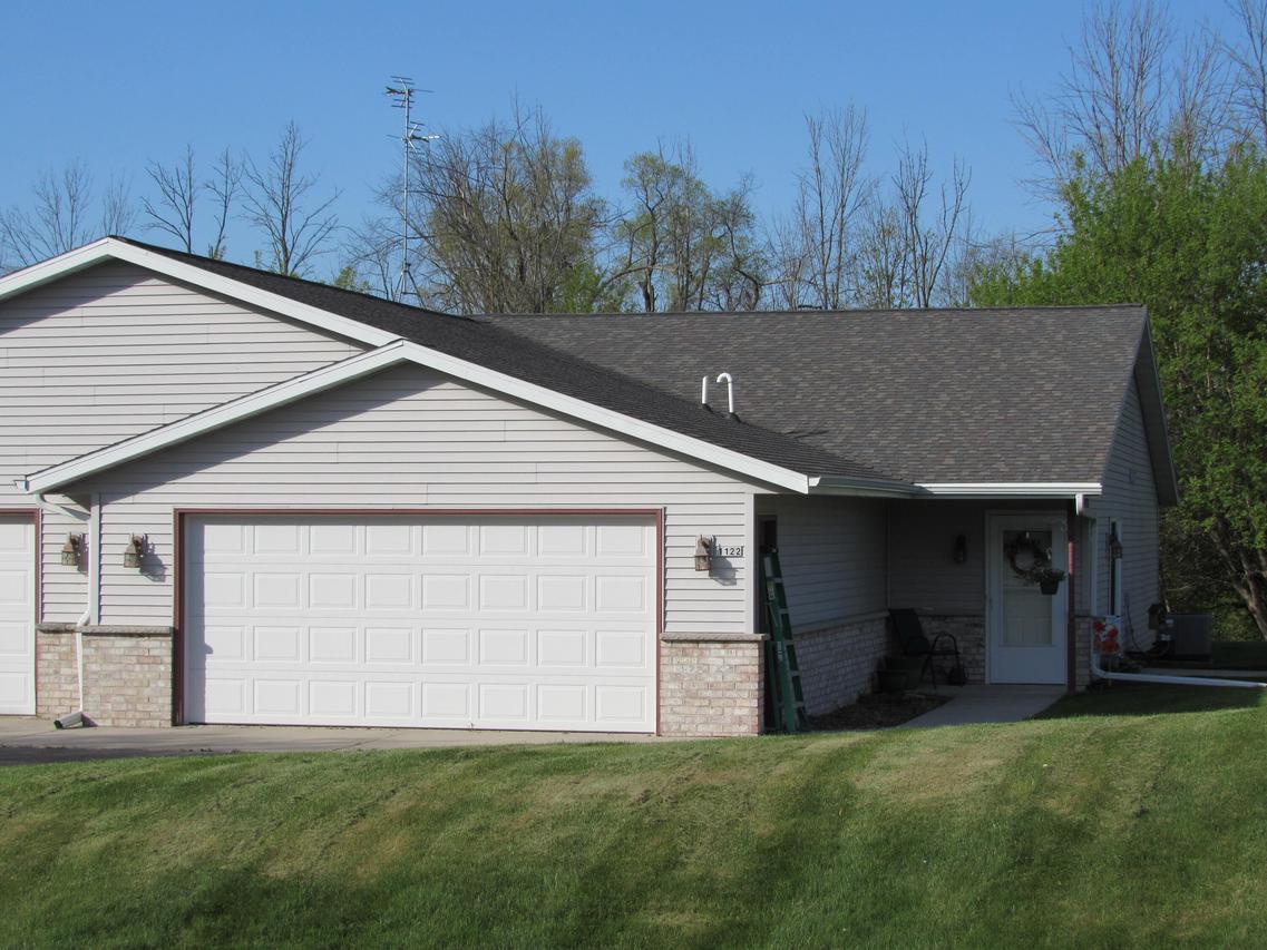 1122 N 49th St, Sheboygan, WI 53083