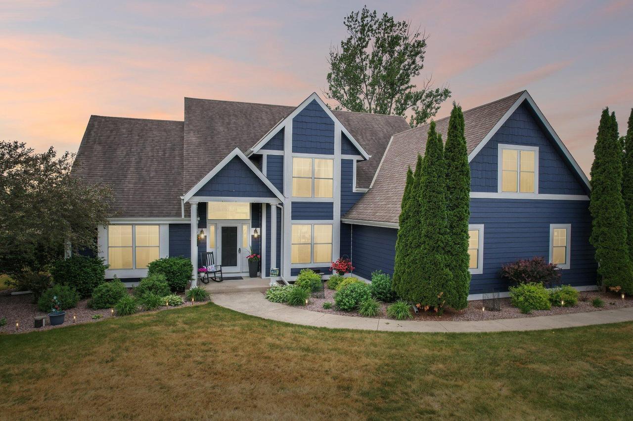 S96W34687 Jericho Dr, Eagle, WI 53119