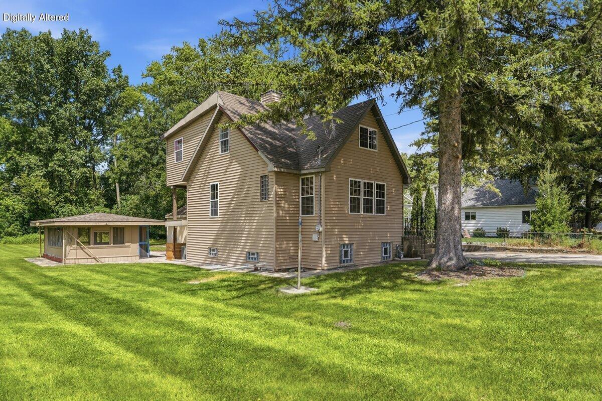 2327 Catherine Ave, Twin Lakes, WI 53181
