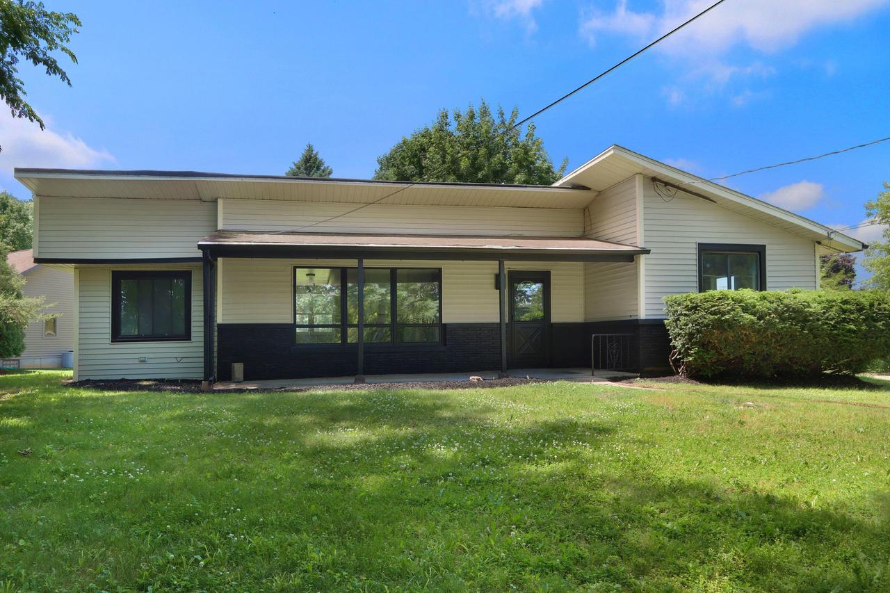 5401 82nd St, Pleasant Prairie, WI 53142
