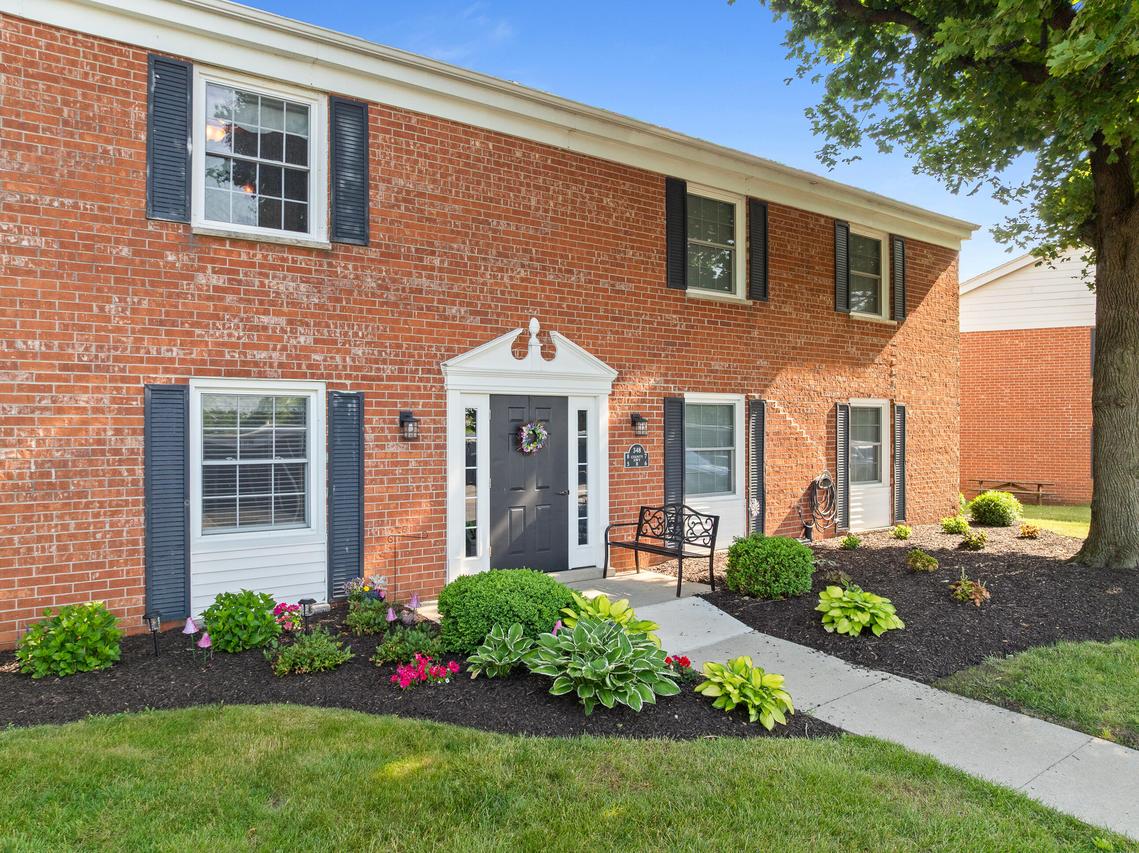 348 County Road B - #8, Fontana, WI 53125