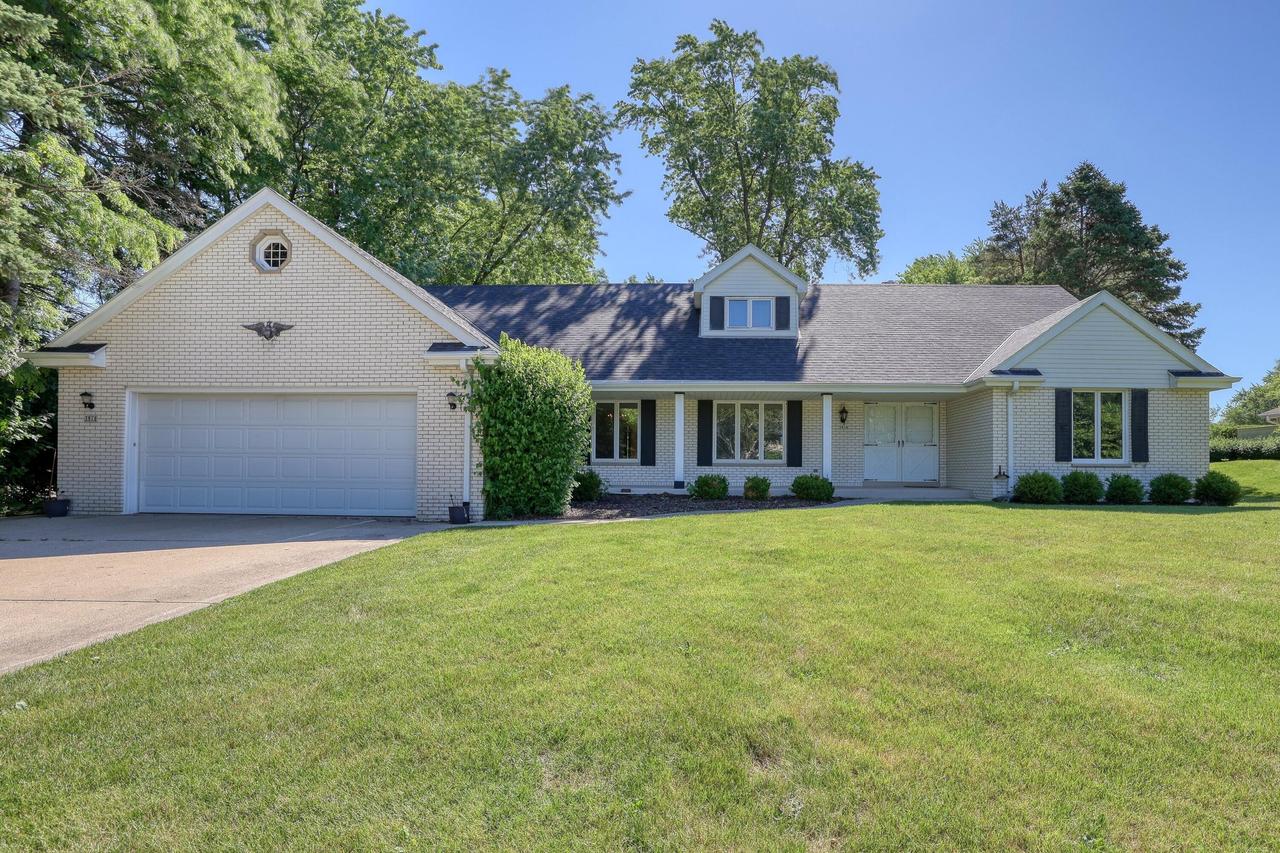 3910 Fresno Rd, Brookfield, WI 53045