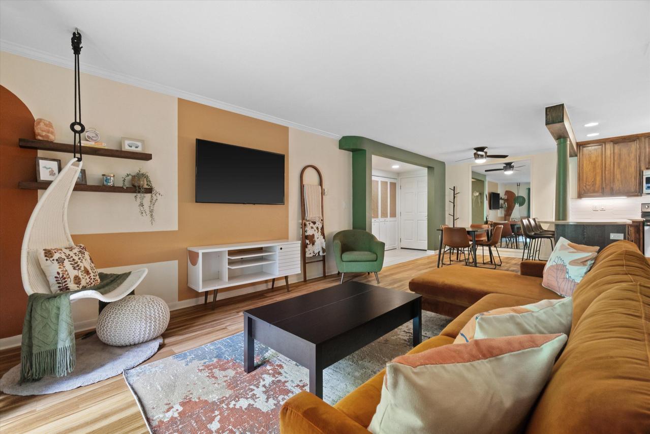 1108 N Milwaukee St #127, Milwaukee, WI 53202