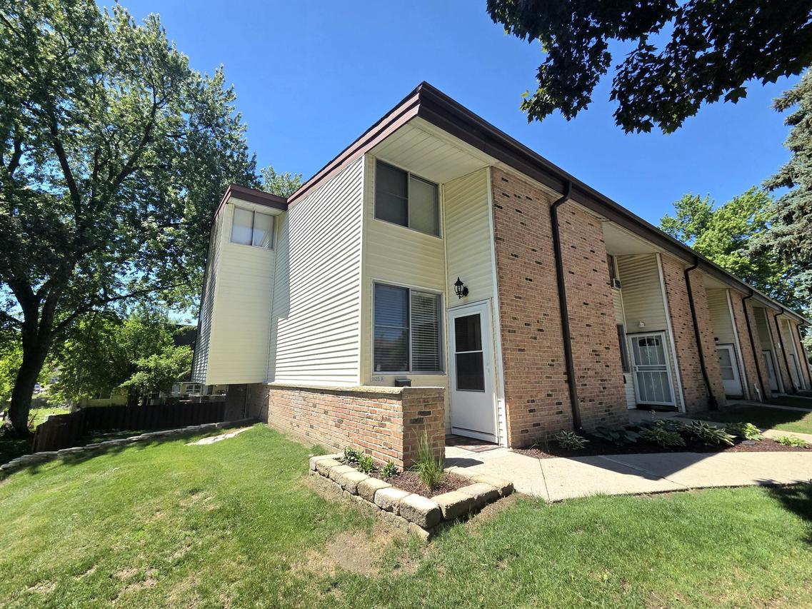 9125 W Allyn St #A, Milwaukee, WI 53224