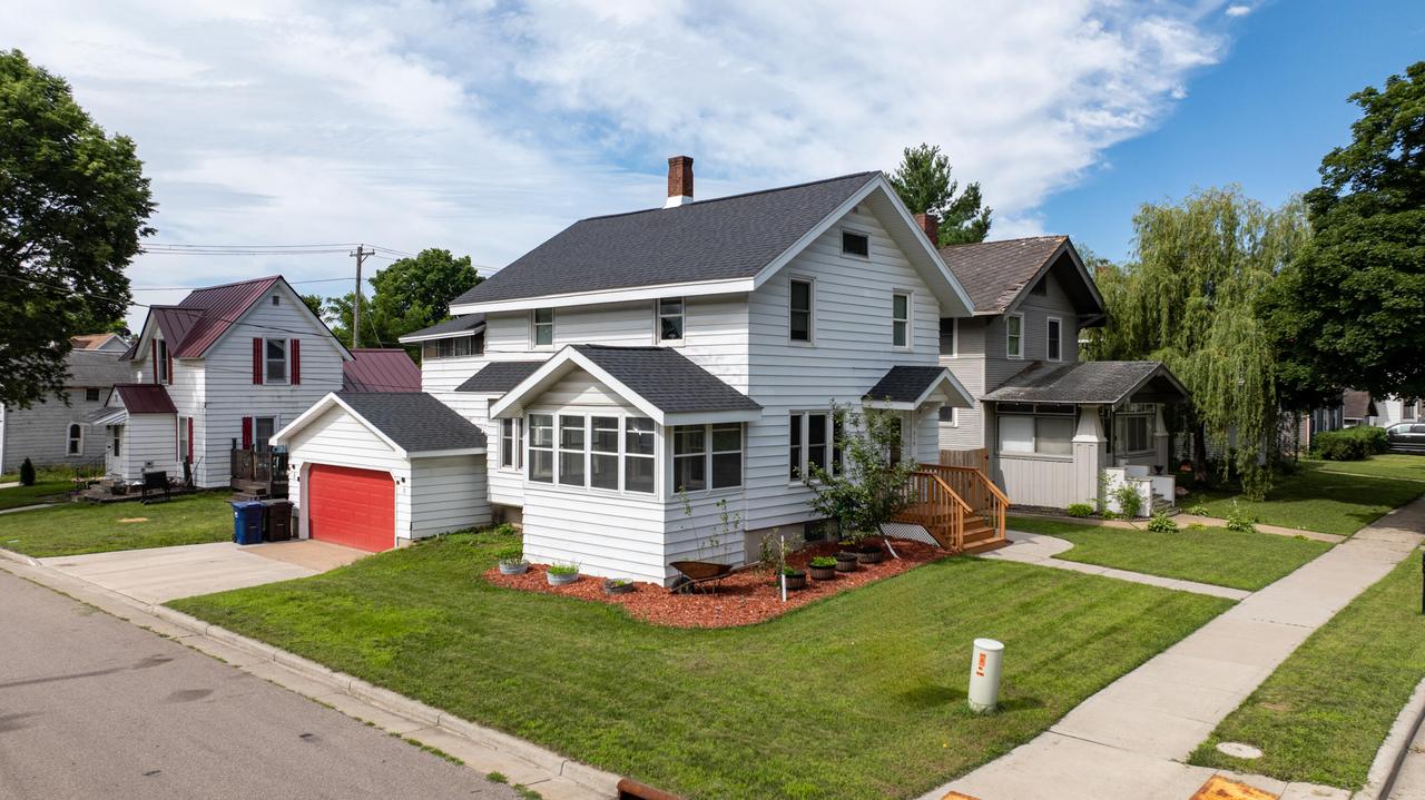 319 E Main St, Sparta, WI 54656