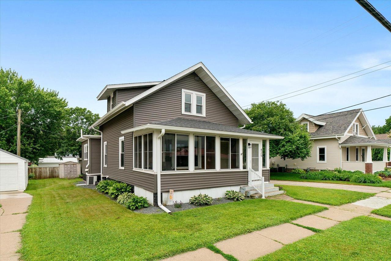 425 Garland St, West Salem, WI 54669